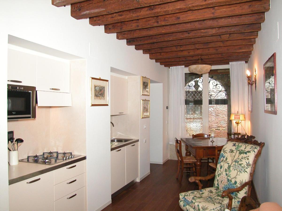 דירות ונציה Al Pozzo Dei Scoacamini, 100 M From San Marco, Ground Floor מראה חיצוני תמונה