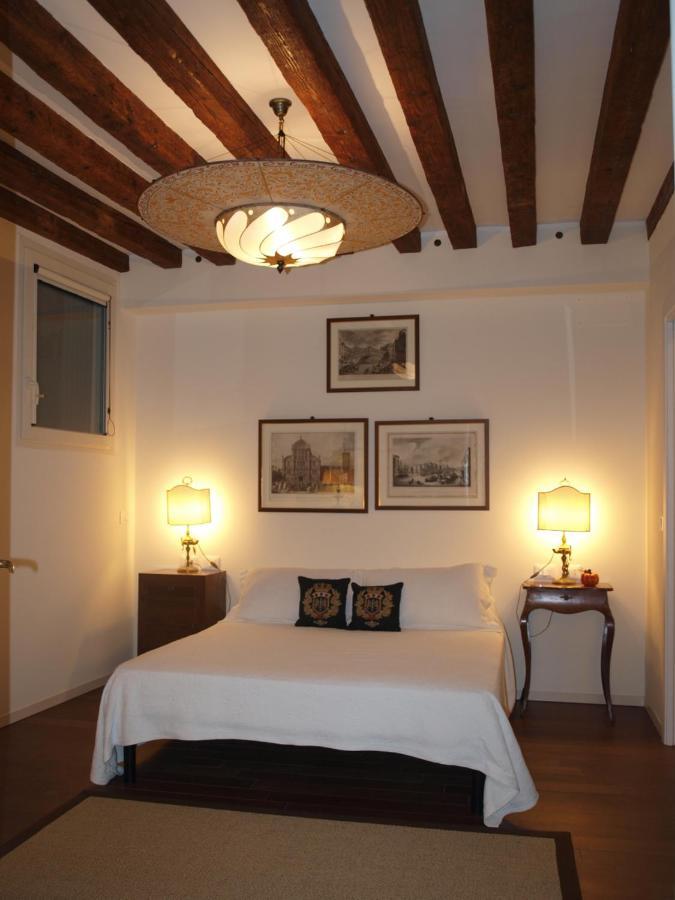 דירות ונציה Al Pozzo Dei Scoacamini, 100 M From San Marco, Ground Floor מראה חיצוני תמונה