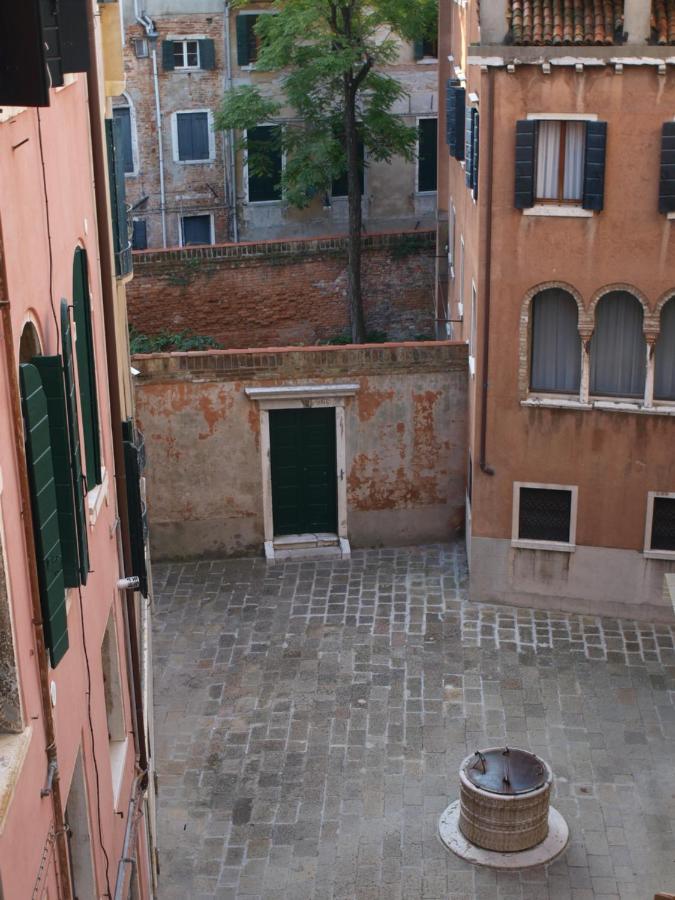 דירות ונציה Al Pozzo Dei Scoacamini, 100 M From San Marco, Ground Floor מראה חיצוני תמונה