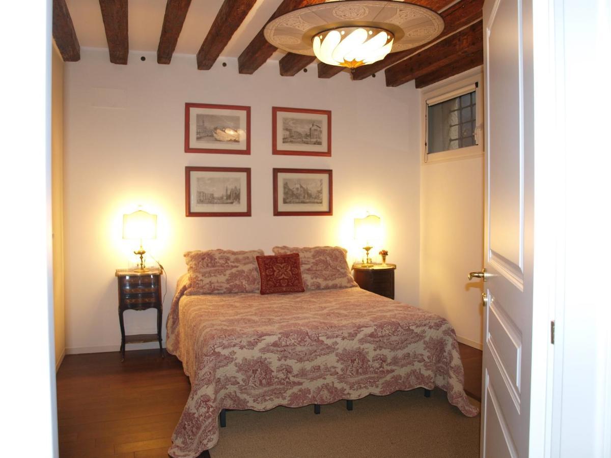 דירות ונציה Al Pozzo Dei Scoacamini, 100 M From San Marco, Ground Floor מראה חיצוני תמונה