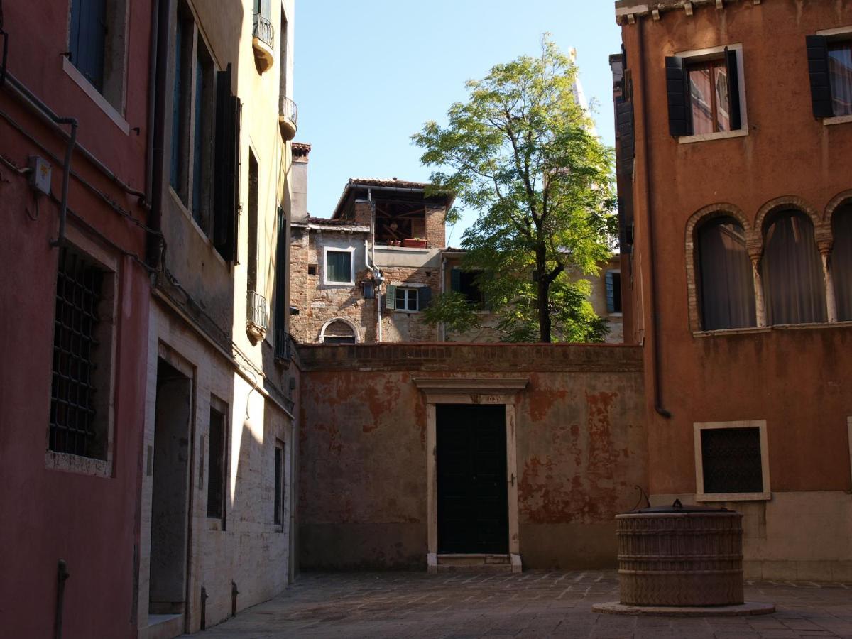 דירות ונציה Al Pozzo Dei Scoacamini, 100 M From San Marco, Ground Floor מראה חיצוני תמונה