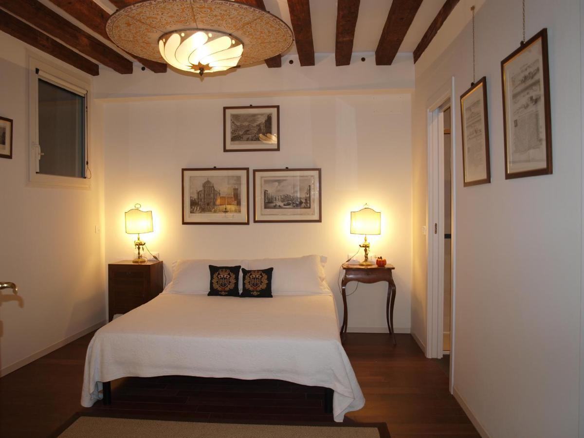 דירות ונציה Al Pozzo Dei Scoacamini, 100 M From San Marco, Ground Floor מראה חיצוני תמונה